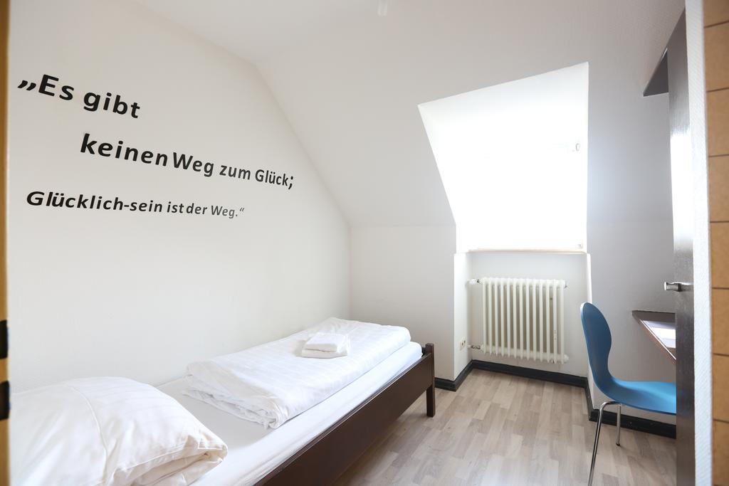 Kolping Hostel Trier Im Warsberger Hof 客房 照片